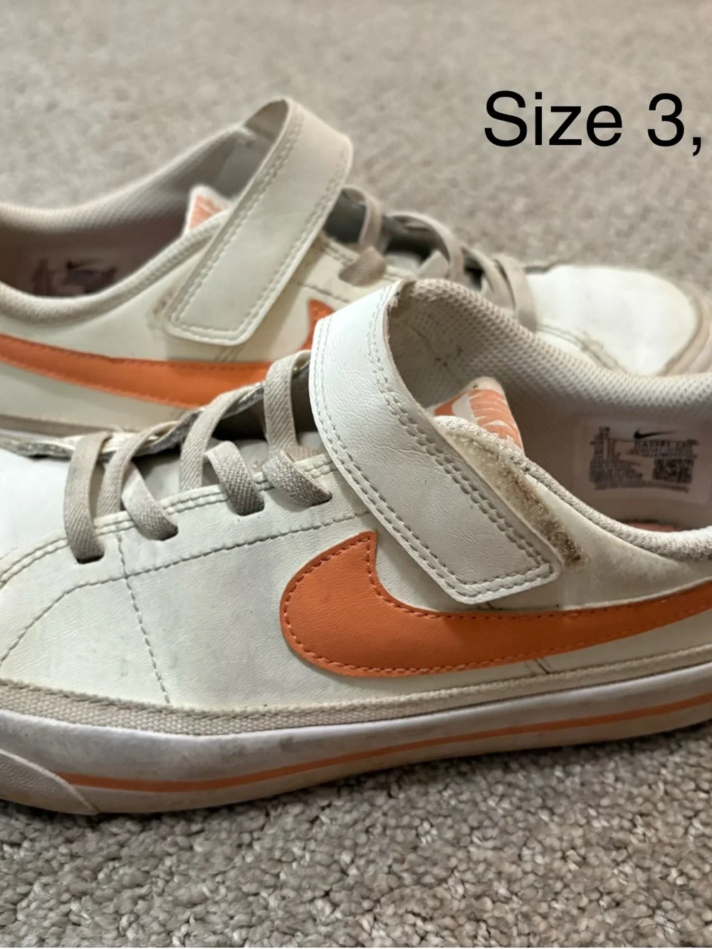 Nike Kids Cream and Orange Low-Top Sneaker with Hook-and-Loop Strap